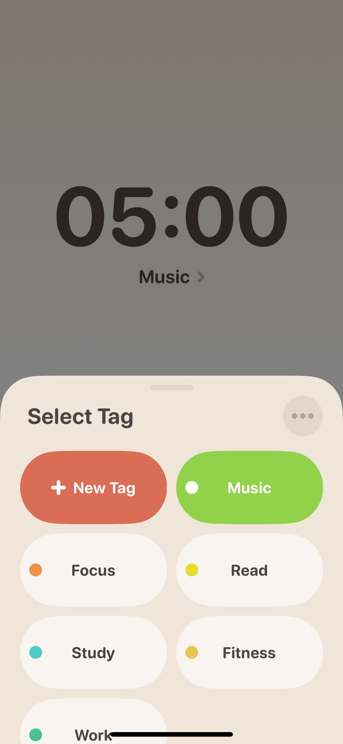 FocusPomo timer with a Select Tag sheet containing New Tag, Music, Focus, Read, Study, and Fitness tiles.
